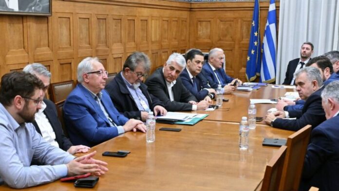 Ο Δήμαρχος Αμαρουσίου στις διαβουλεύσεις της ΚΕΔΕ με ΠΑΣΟΚ και ΣΥΡΙΖΑ