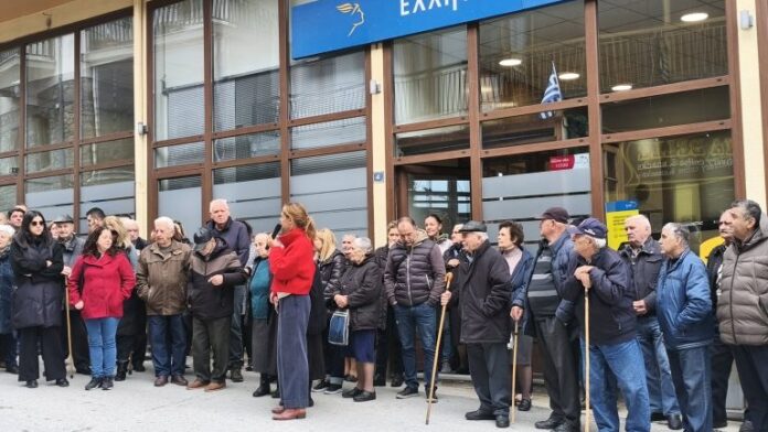 Αντίδραση Δήμου Μετσόβου και πολιτών για το κλείσιμο των ΕΛΤΑ – Αναστολή λειτουργίας δημοτικών υπηρεσιών