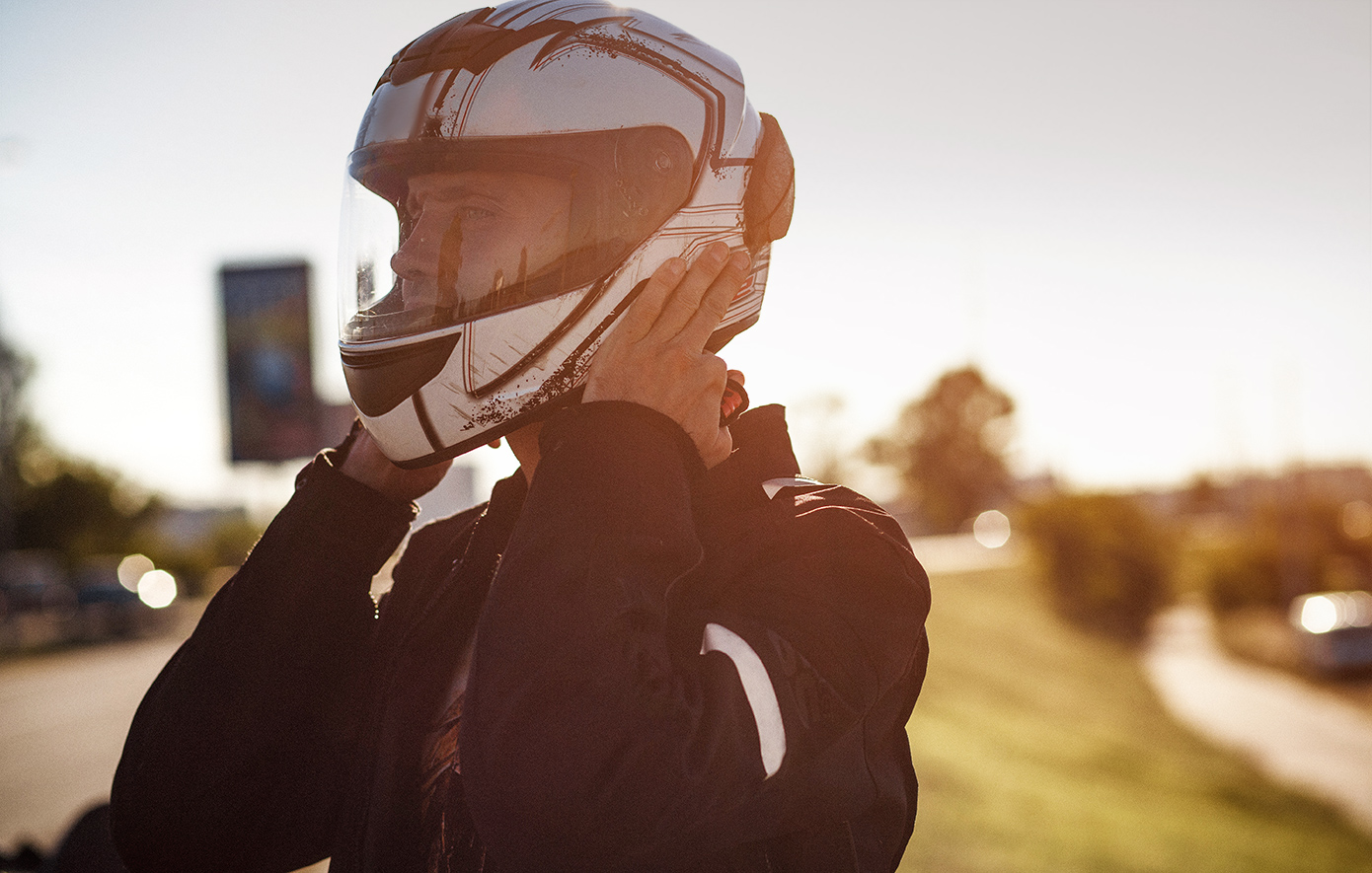 Το αυτοκίνητο δεν θα ξεκινά χωρίς αλκοτέστ και η μηχανή δεν θα λειτουργεί αν ο οδηγός δεν φορά κράνος.