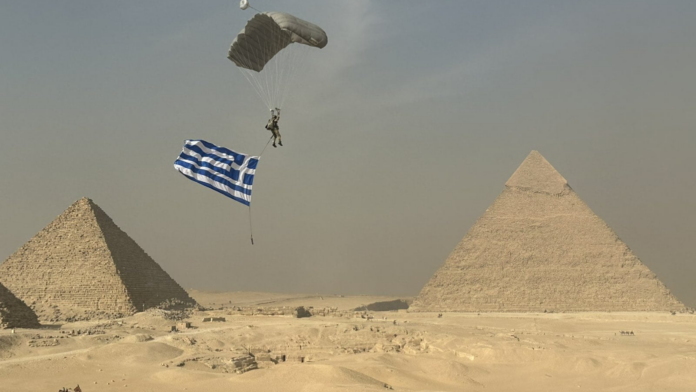 Εκπληκτικές εικόνες από την άσκηση «ΜΕΔΟΥΣΑ 14»: Συνεργασία Ελλάδας – Αιγύπτου στην Αλεξάνδρεια