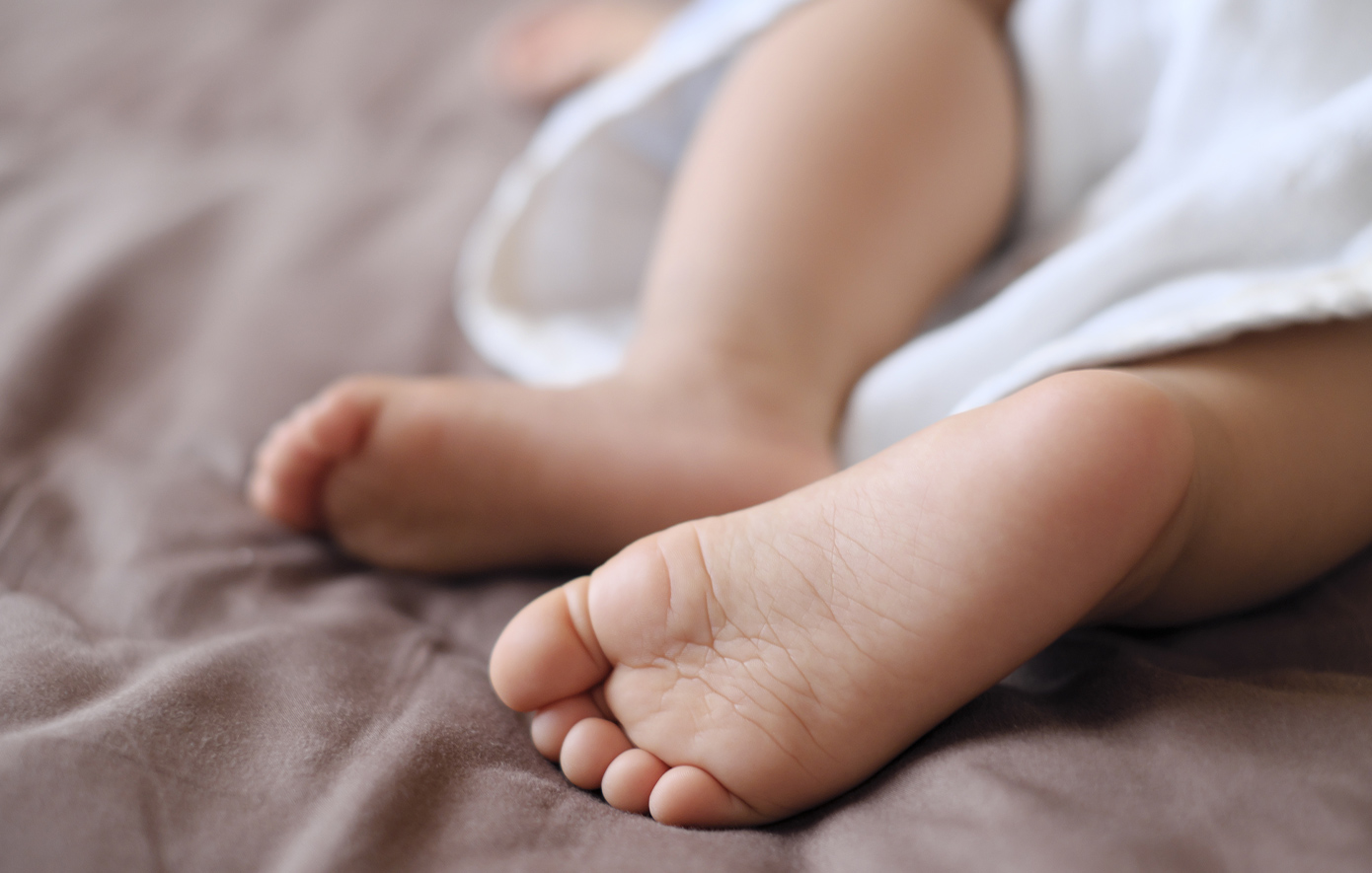 Φυλάκιση 3 ετών στη 40χρονη που κακοποιούσε το βρέφος της στη Θεσσαλονίκη – Κόλαφος η εισαγγελέας: «Δεν είδα καμία αγάπη μάνας προς το παιδί»