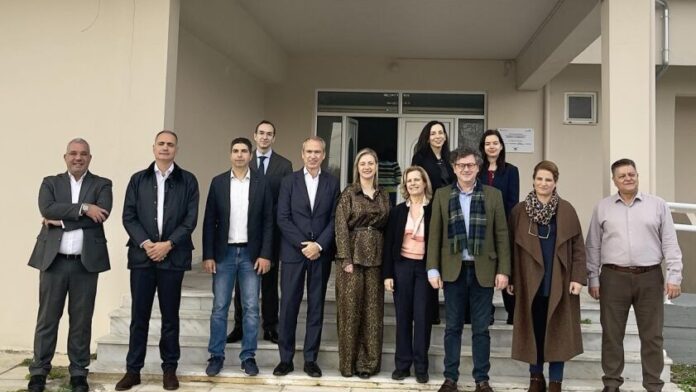 Δ. Ορεστιάδας: Χορηγία Εργαστηρίου Φυσικών Επιστημών στο Γυμνάσιο Κυπρίνου
