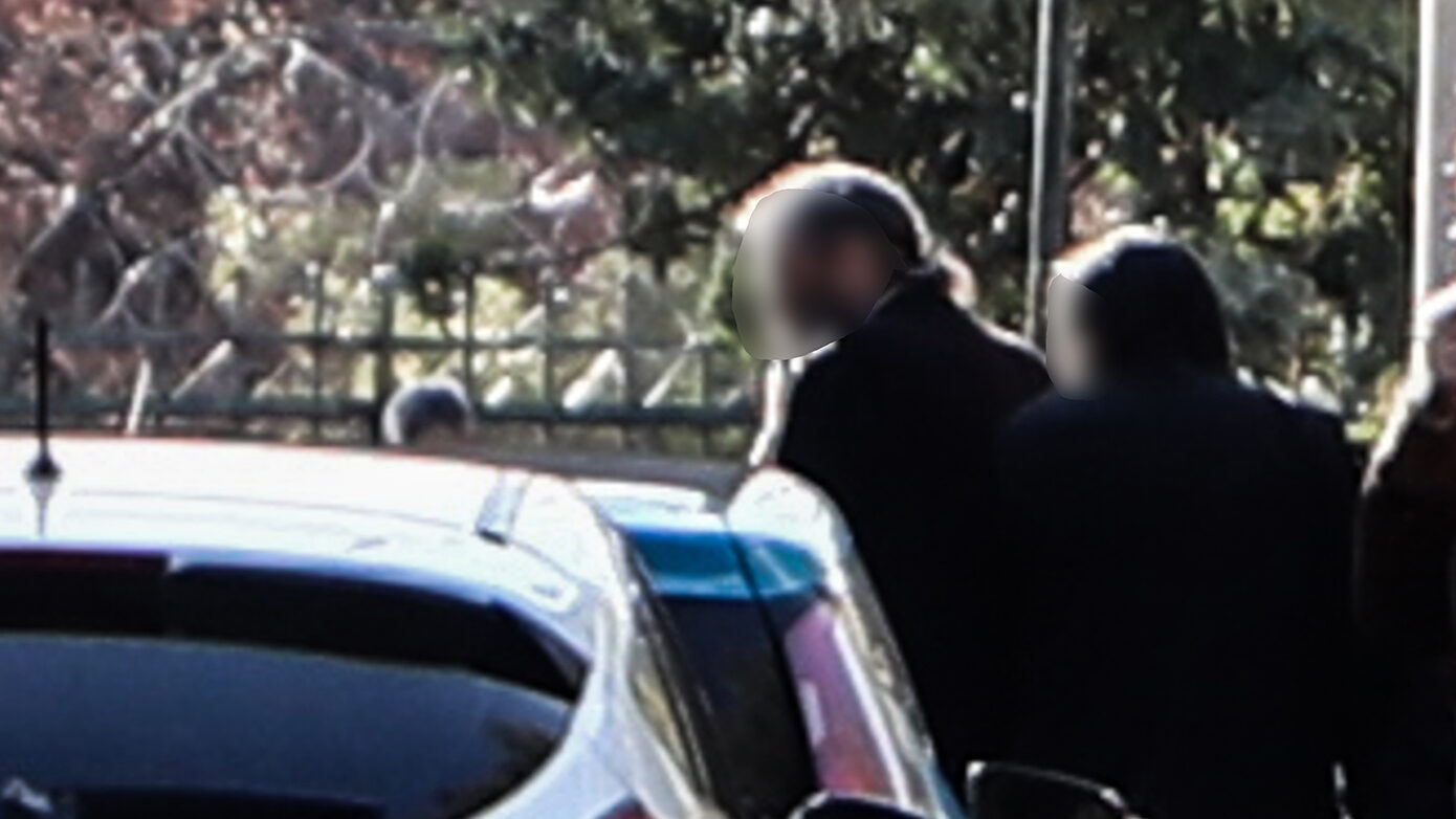 Σοκαριστικοί οι διάλογοι της συμμορίας με τις «ιερές μπίζνες» – Τα συσσίτια «βιτρίνα» που αποκάλυψαν το δίκτυο και οι ονομασίες