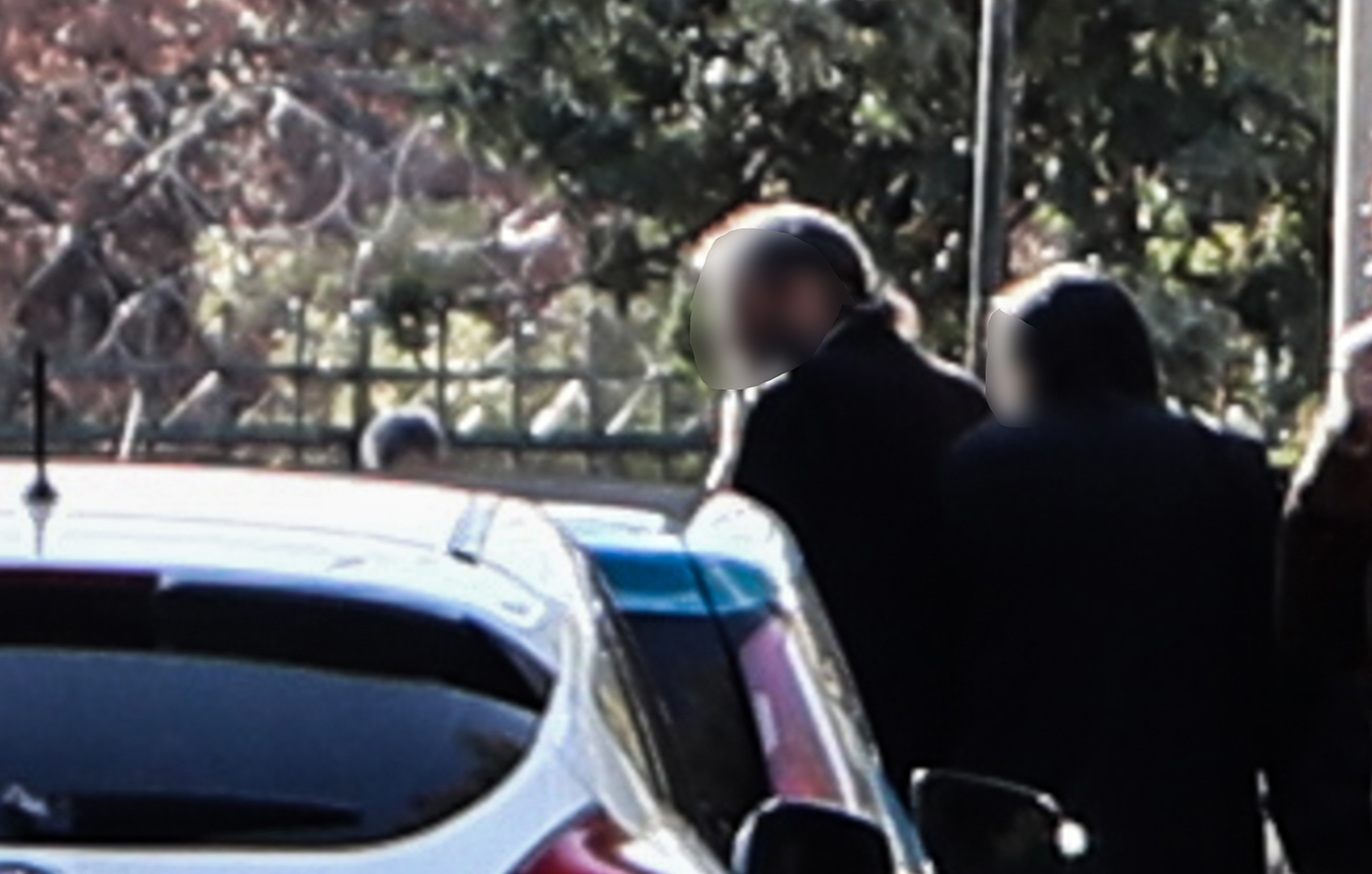 Σοκαριστικοί οι διάλογοι της συμμορίας με τις «ιερές μπίζνες» – Τα συσσίτια «βιτρίνα» που αποκάλυψαν το δίκτυο και οι ονομασίες