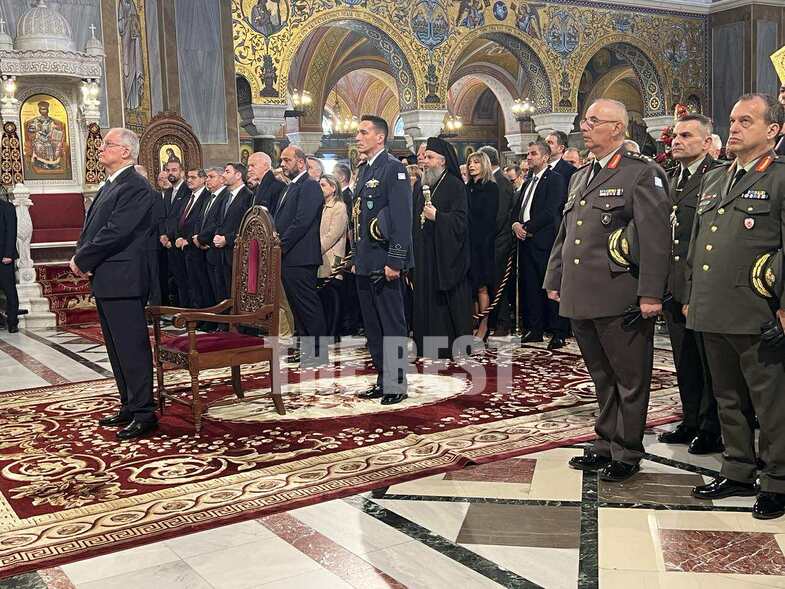Η Πάτρα τιμά με λαμπρότητα τον Πολιούχο της, Άγιο Ανδρέα- Χιλιάδες πιστοί