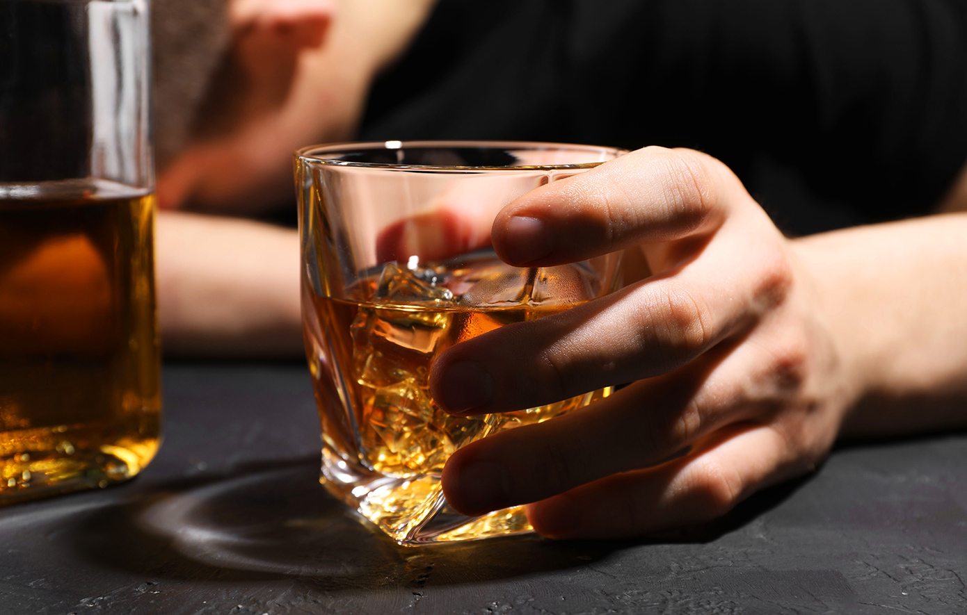 Ηράκλειο: Στο νοσοκομείο 17χρονος λόγω υπερβολικής κατανάλωσης αλκοόλ σε σχολική εκδρομή