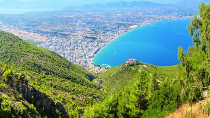 Περιφέρεια Πελοποννήσου: Πρόσκληση 5,1 εκατ. ευρώ για βιοκλιματικές αναπλάσεις σε Κόρινθο και Λουτράκι