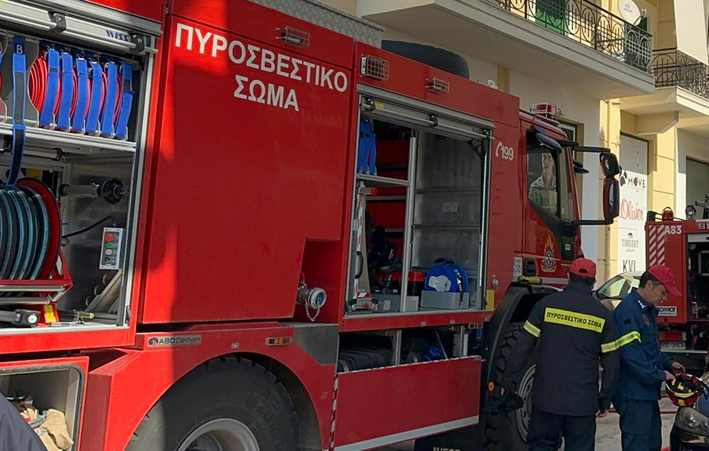 Μερικώς ελεγχόμενη η πυρκαγιά σε βιομηχανική περιοχή της Πάτρας