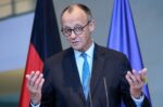 Φρίντριχ Μερτς: Ο ουκρανικός στρατός θα εξοπλιστεί με «συστήματα πυρός μεγάλου βεληνεκούς»
