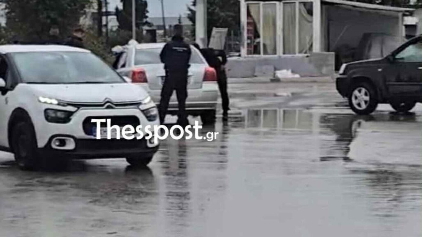 Επιχείρηση της Αστυνομίας σε οικισμό Ρομά στη Θεσσαλονίκη – Βίντεο από τις εφόδους της ΕΛ.ΑΣ.