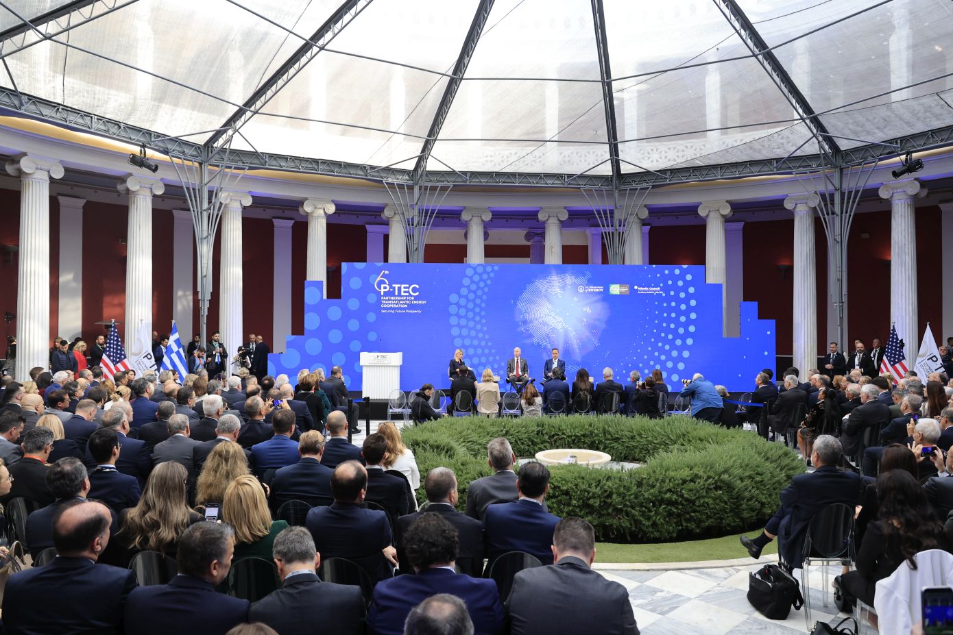 Η Ελλάδα ως ενεργειακός κόμβος: Το LNG πρωταγωνιστεί στη δεύτερη ημέρα του συνεδρίου P-TEC στο Ζάππειο