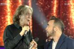 The Voice: Ένα ανεπανάληπτο ντουέτο στη σκηνή – Πάνος Μουζουράκης και Κώστας Τουρνάς