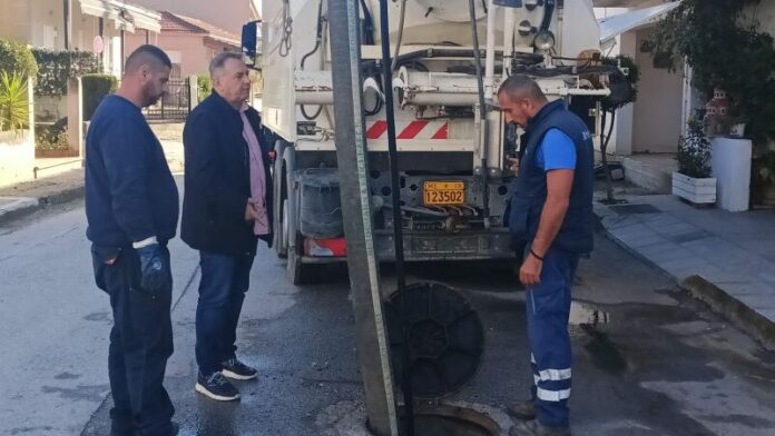 Εντατικοί καθαρισμοί του δικτύου ομβρίων υδάτων από τη ΔΕΥΑ Τρικάλων