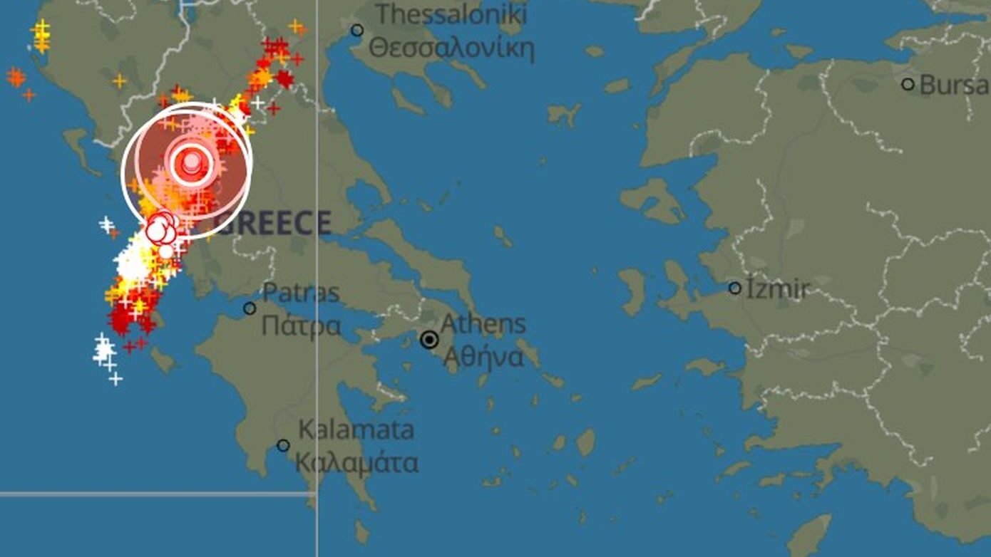 «Γραμμή λαίλαπας 200 χιλιομέτρων» στα βορειοδυτικά – Η εξέλιξη του καιρού τις επόμενες ημέρες