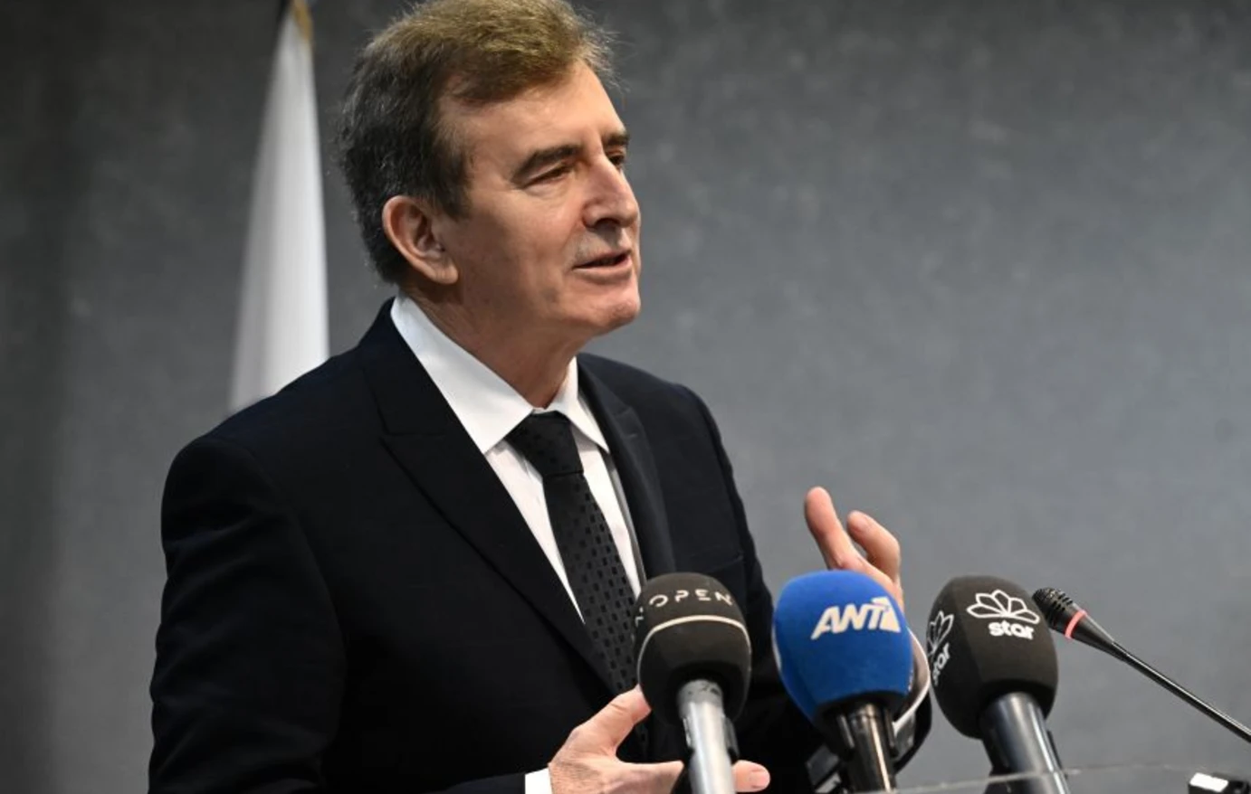 Χρυσοχοΐδης για την καταδίωξη στον Αγ. Δημήτριο: «120 αστυνομικοί εισβάλλουν σε καταυλισμούς Ρομά – Τέλος στην εγκληματικότητα»