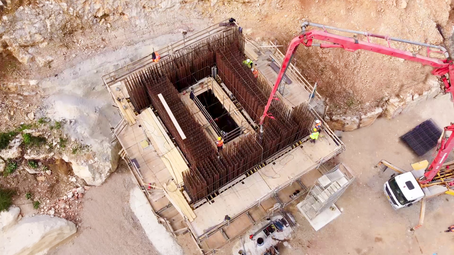 Σε πλήρη ανάπτυξη το σημαντικό οδικό έργο της Νοτιοδυτικής Πελοποννήσου – Οι γέφυρες, τα τμήματα και η πρόοδος