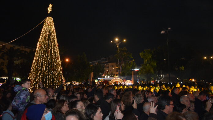 Φωταγωγήσαμε το Χριστουγεννιάτικο Δέντρο στην Καλλιθέα!
