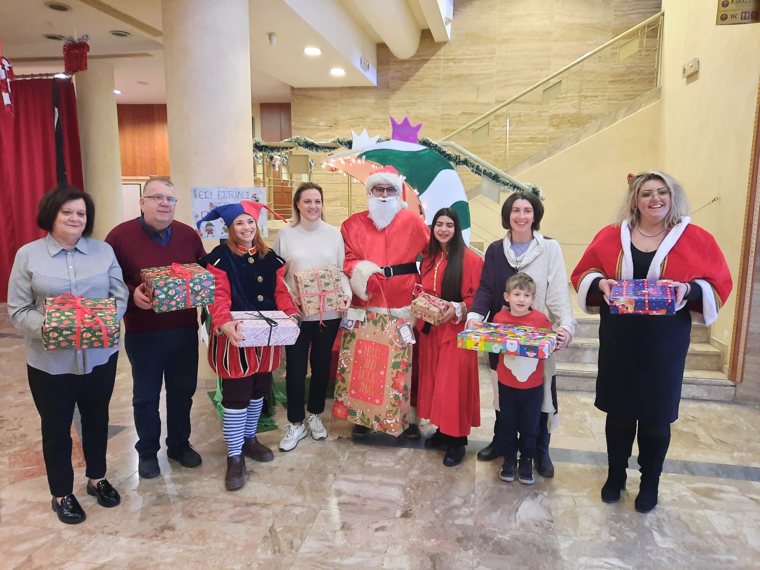 Δήμος Σερρών: Εντυπωσιακή ανταπόκριση στη δράση «Γίνε Άη Βασίλης για ένα παιδί»