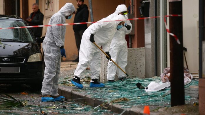 Τι εξετάζουν οι αρχές για την έκρηξη σε τράπεζα στη Θεσσαλονίκη – Παρόμοιες λεπτομέρειες με το μοιραίο περιστατικό του Μαΐου