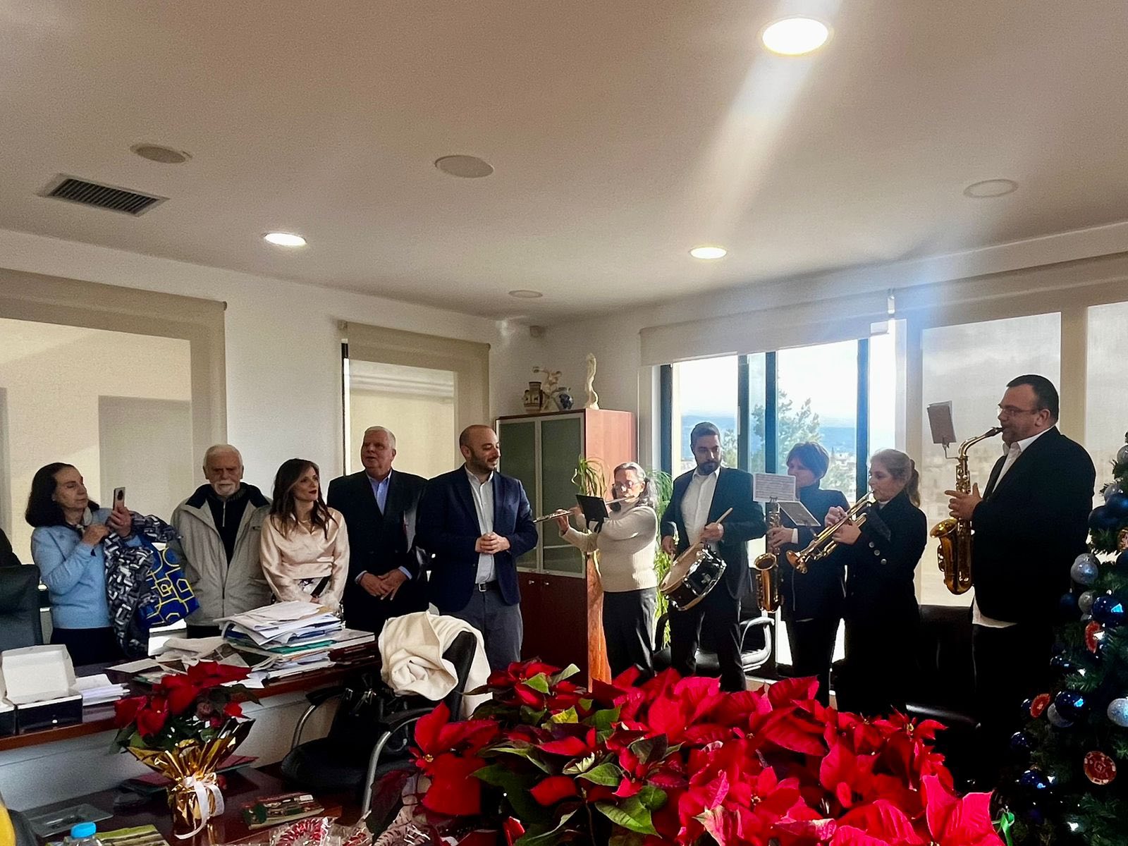 Χριστουγεννιάτικες μελωδίες στο Δημαρχείο Λυκόβρυσης – Πεύκης