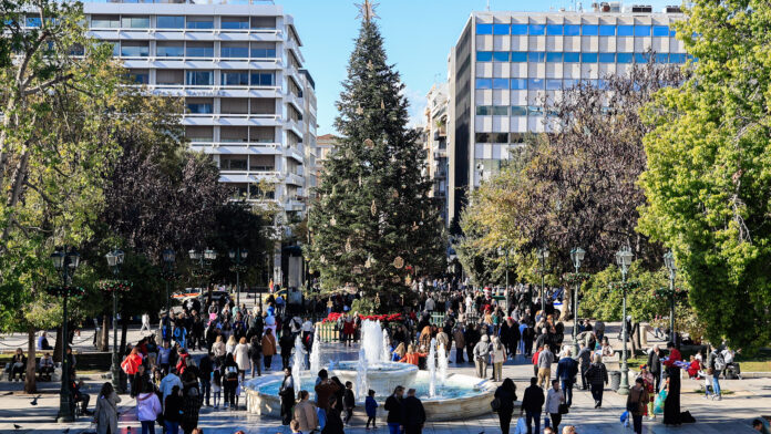 Οι προβλέψεις για τον καιρό των Χριστουγέννων: Ο «Ωμέγα εμποδιστής» και η πρώτη εικόνα ενόψει εορτών