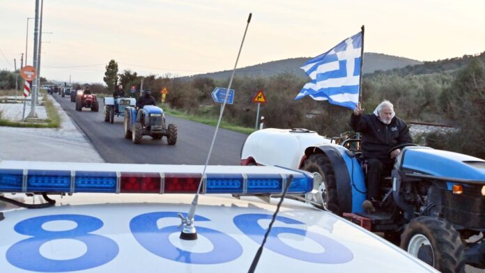 Η κυκλοφοριακή εικόνα με τα αγροτικά μπλόκα – Λήγουν οι προσωρινές ρυθμίσεις στην Αθηνών-Θεσσαλονίκης, στην Πιερία