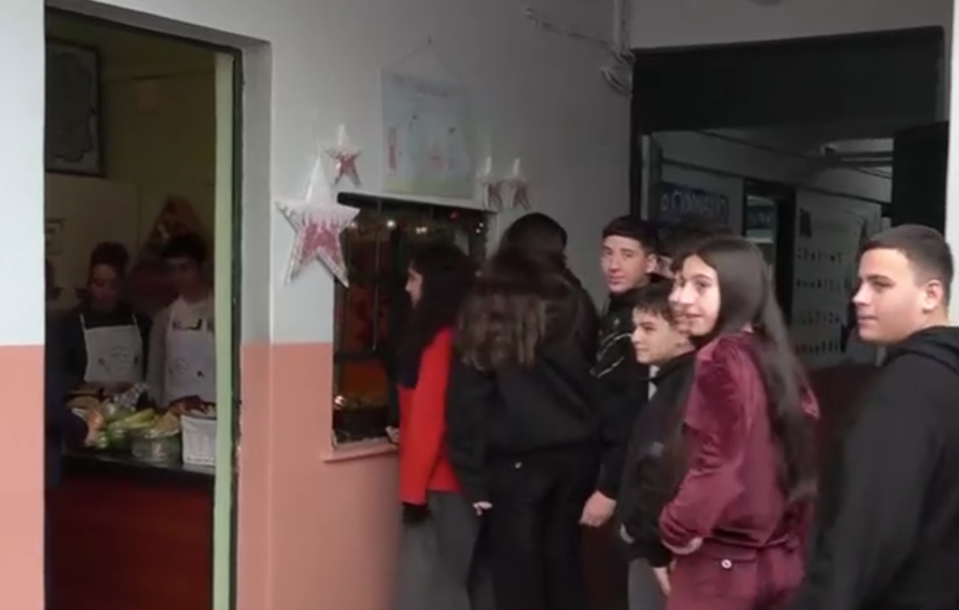 Οι μαθητές του 7ου Γυμνασίου Γλυφάδας ανέλαβαν πρωτοβουλία και διαχειρίζονται το κυλικείο τους μόνοι τους