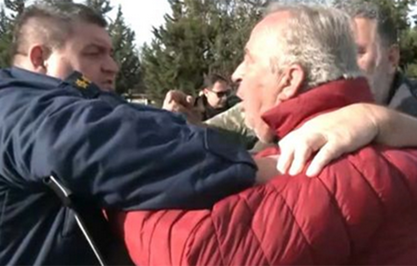 Σύγκρουση αγροτών με αστυνομία στη Θεσσαλονίκη – Αναφορές για αγρότη με έμφραγμα