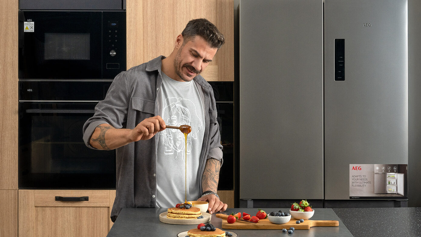 Ο Άκης Πετρετζίκης αναλαμβάνει Chef Ambassador της AEG