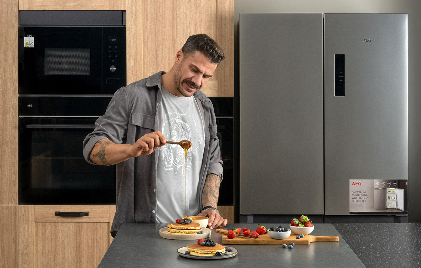 Ο Άκης Πετρετζίκης αναλαμβάνει Chef Ambassador της AEG