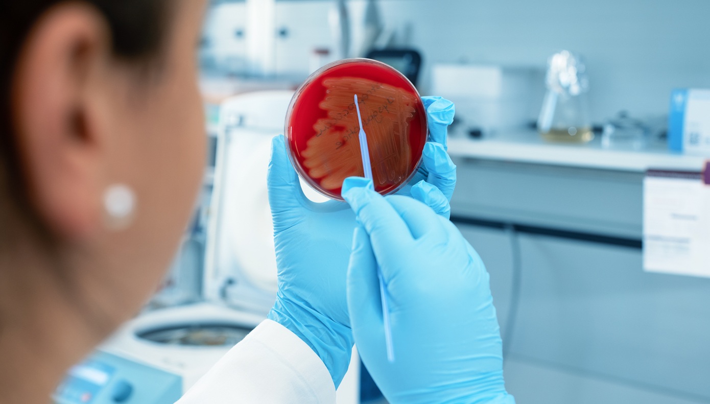 Ιατρικός Σύλλογος Αθηνών – ΕΚΠΑ: Προτεραιότητα η εκπαίδευση ιατρών για ορθή χρήση αντιβιοτικών