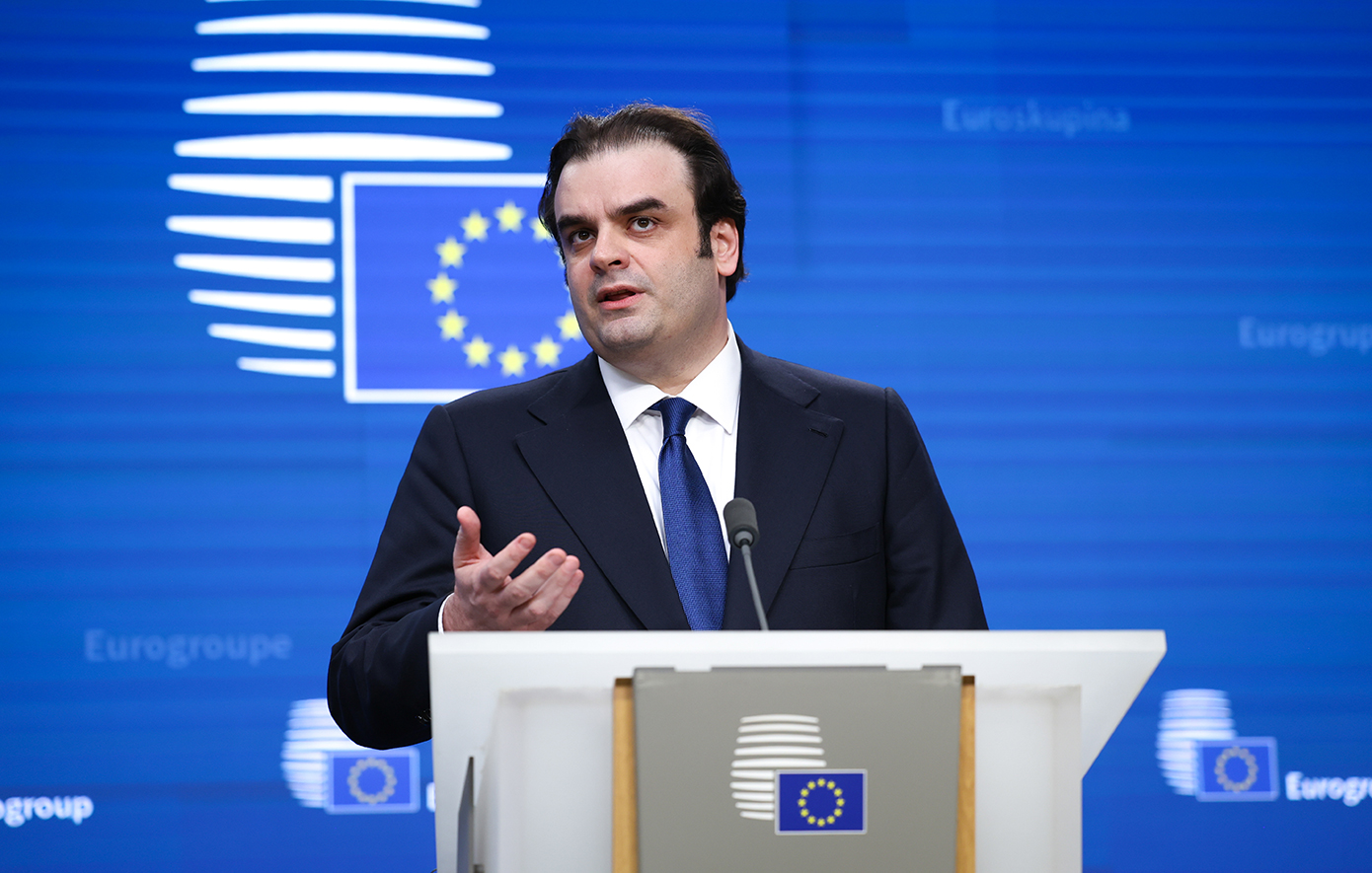 «Γλυκιά αντεπίθεση»: Ο διεθνής Τύπος σχολιάζει την εκλογή Πιερρακάκη στην κορυφή του Eurogroup