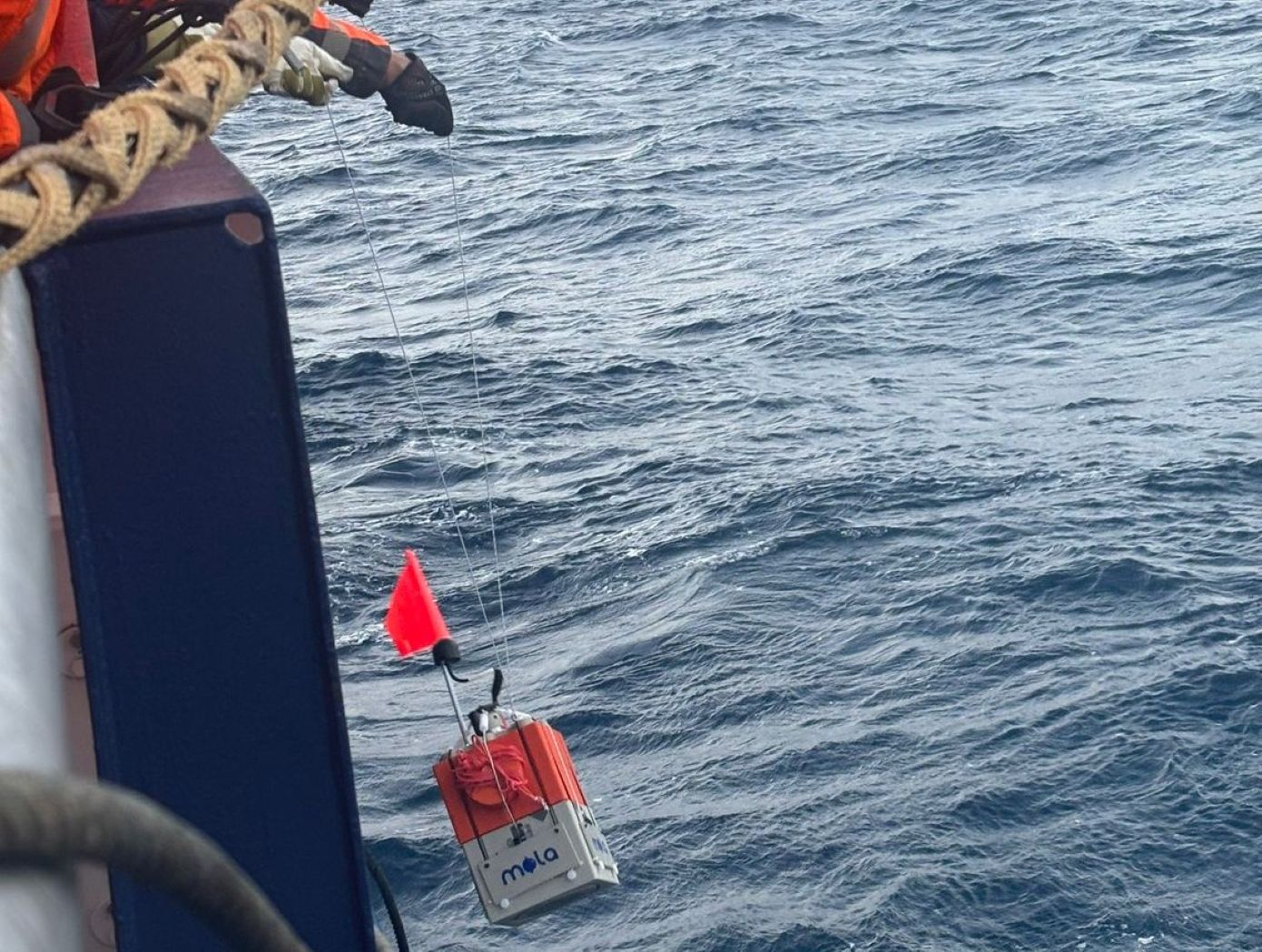 Σαντορίνη σε επιστημονική επιφυλακή: Η αποστολή M215 και το αίνιγμα των 28.000 σεισμών