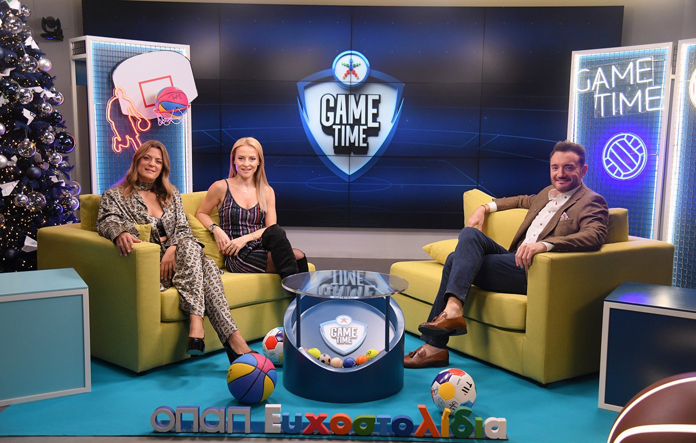 Ο Χρήστος Μενιδιάτης στο γιορτινό Game Time: Το ντουέτο με τον Ντέμη Νικολαΐδη και ο Μέσι ως Άη Βασίλης