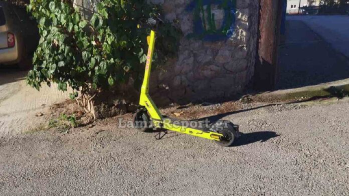 Λαμία: 15χρονος τραυματίστηκε με ηλεκτρικό πατίνι – Συγκρούστηκε με σταθμευμένο αυτοκίνητο