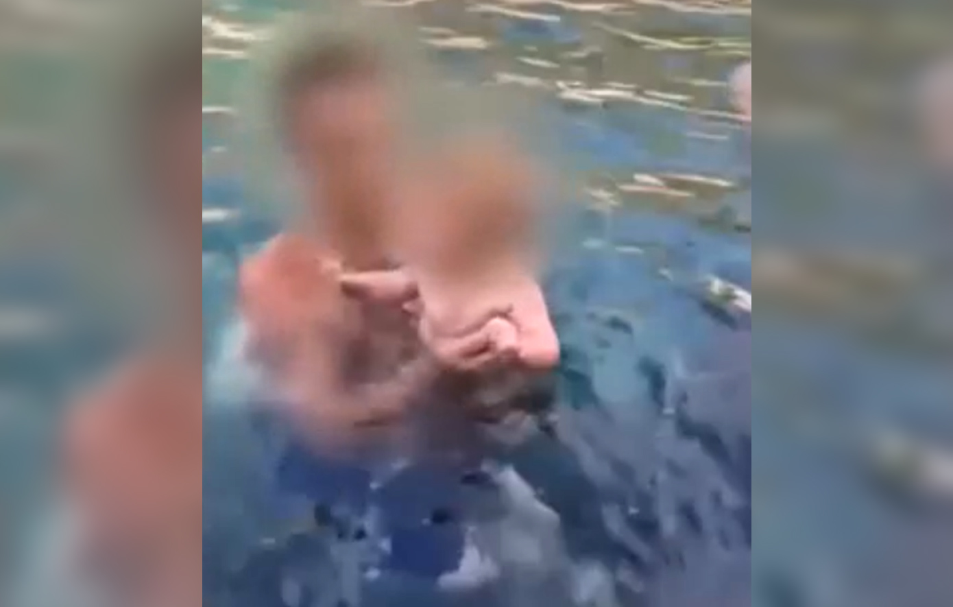 Συντετριμμένος ο πατέρας του 2χρονου που πέθανε μετά την επίθεση του πίτμπουλ στη Ζάκυνθο – «Να εγκαταλείψω εγώ το παιδί μου;»