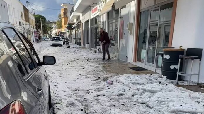 Λέρος: Έντονη χαλαζόπτωση την ημέρα των Χριστουγέννων