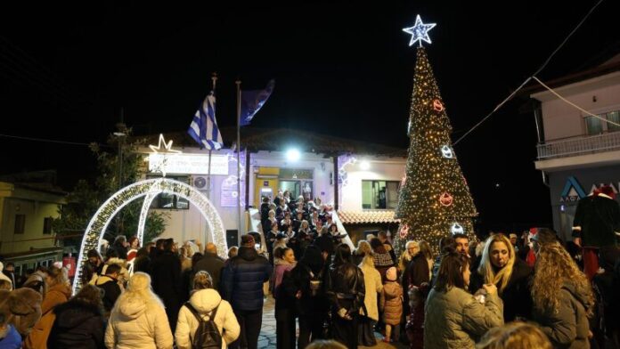 Δ. Ωραιοκάστρου: Λαμπερά χριστουγεννιάτικα δέντρα φωτίζουν Δρυμό και Πεντάλοφο