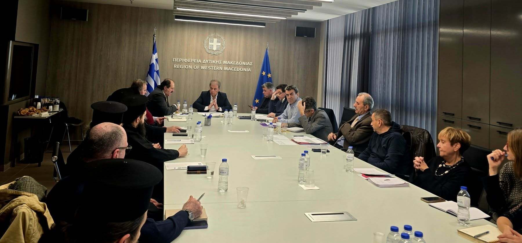 Περιφέρεια Δυτικής Μακεδονίας: Συνάντηση Περιφερειάρχη με Μητροπολίτες για αναβάθμιση και συντήρηση ναών