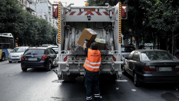 Δ.Αχαρνών: Στο ΚΑΤ εργαζόμενος απορριμματοφόρου μετά από επίθεση με πέτρες