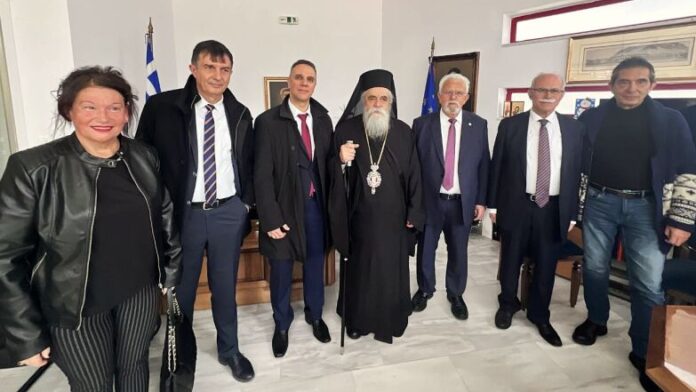 Δ.Ήλιδας: Ο Χρ. Χριστοδουλόπουλος δέχθηκε ευχές στο γραφείο του για τη γιορτή του