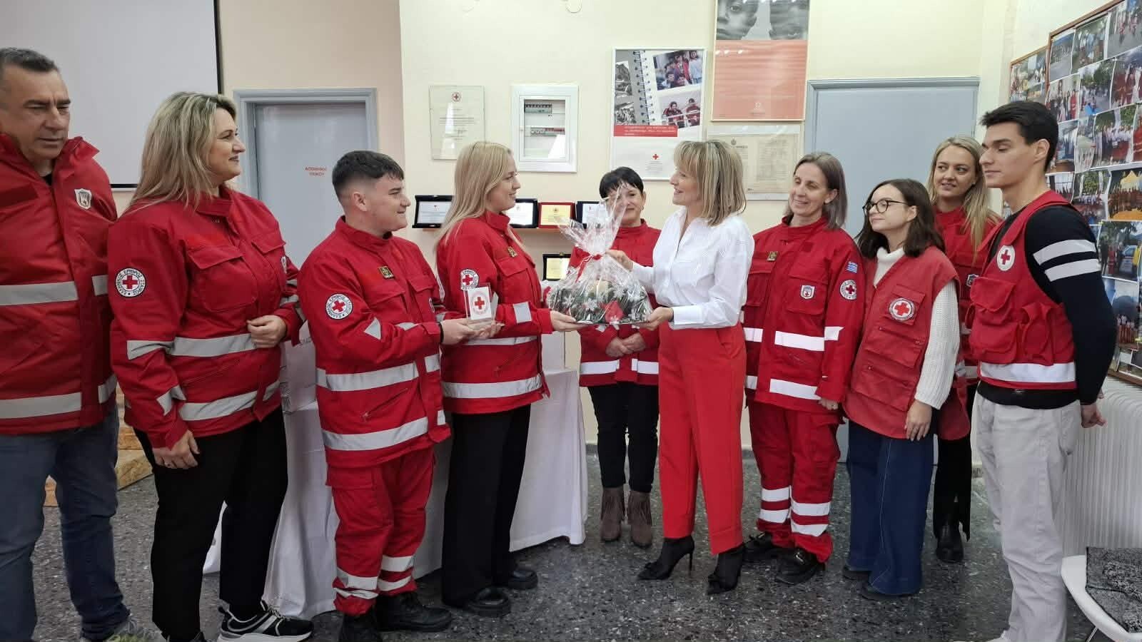 Η Αντιδήμαρχος Ελασσόνας επισκέπτεται τον Ελληνικό Ερυθρό Σταυρό