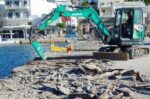 Δ.Άνδρου: Άρχισε η ανακαίνιση και ανακατασκευή του βόρειου προβλήτα στο λιμάνι Γαυρίου