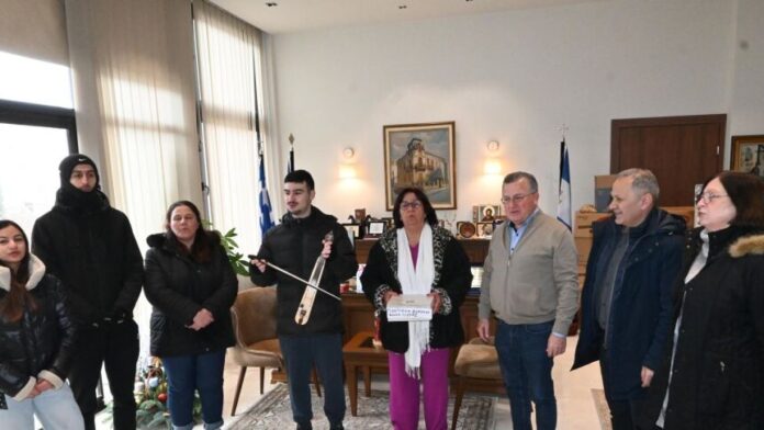 Πρωτοχρονιάτικες μελωδίες και παραδόσεις στο Δημαρχείο Κατερίνης
