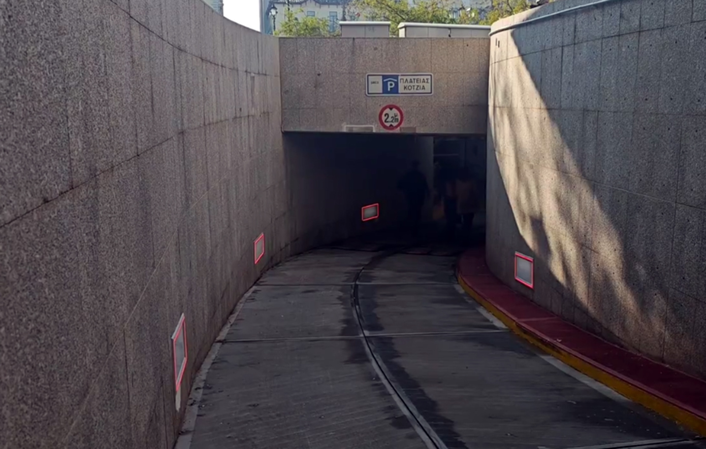 Άνοιξε το ανανεωμένο δημοτικό πάρκινγκ στην πλατεία Κοτζιά: 500 θέσεις και δωρεάν πρόσβαση