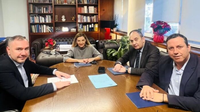 Συνάντηση Δημάρχου Αγίου Νικολάου με την Επικεφαλής της ΔΥΠΑ