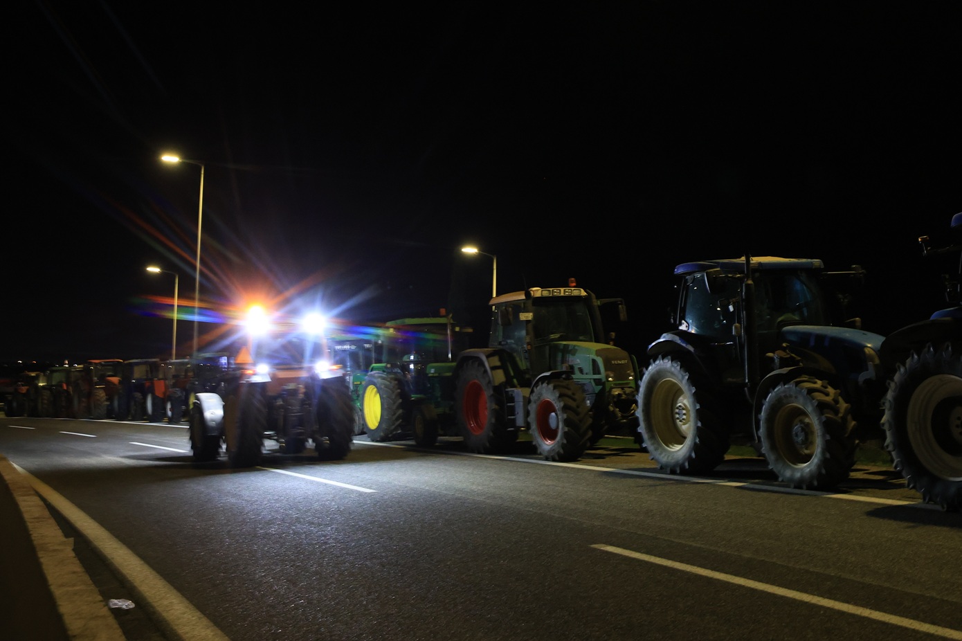 Καταβολές 3,8 δις στους αγρότες το 2025 από ΟΠΕΚΕΠΕ, Κρατικό Προϋπολογισμό και ΕΛΓΑ – Οι σταθερές πρωτοβουλίες της κυβέρνησης για τους αγρότες