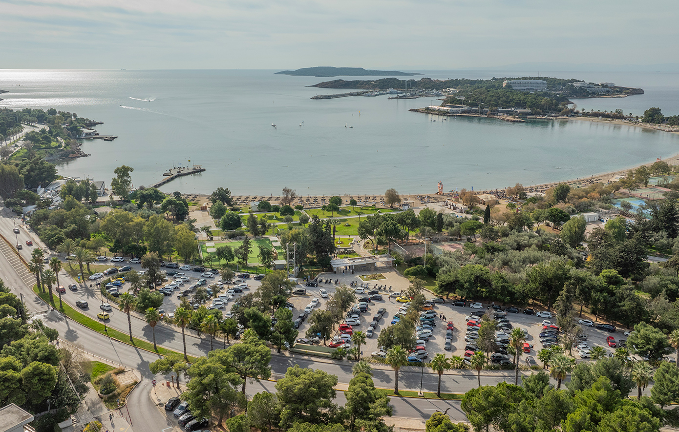 ΕΤΑΔ: Τέσσερις ισχυρές προσφορές για την ενοικίαση της Ακτής Βουλιαγμένης