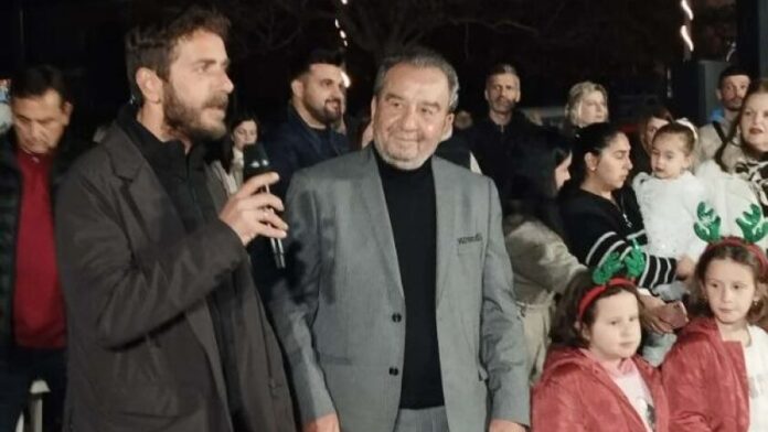 Λαμπερή φωταγώγηση του Χριστουγεννιάτικου Δέντρου στην Ανδραβίδα