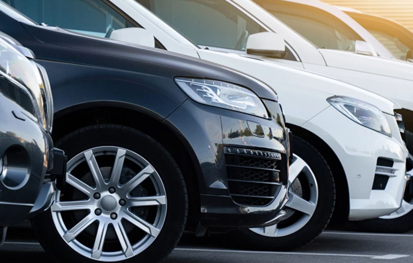 Συνελήφθη σπείρα που έκλεβε αυτοκίνητα στην Αττική – Τα παραποιούσαν και τα πωλούσαν σε ανυποψίαστους πολίτες